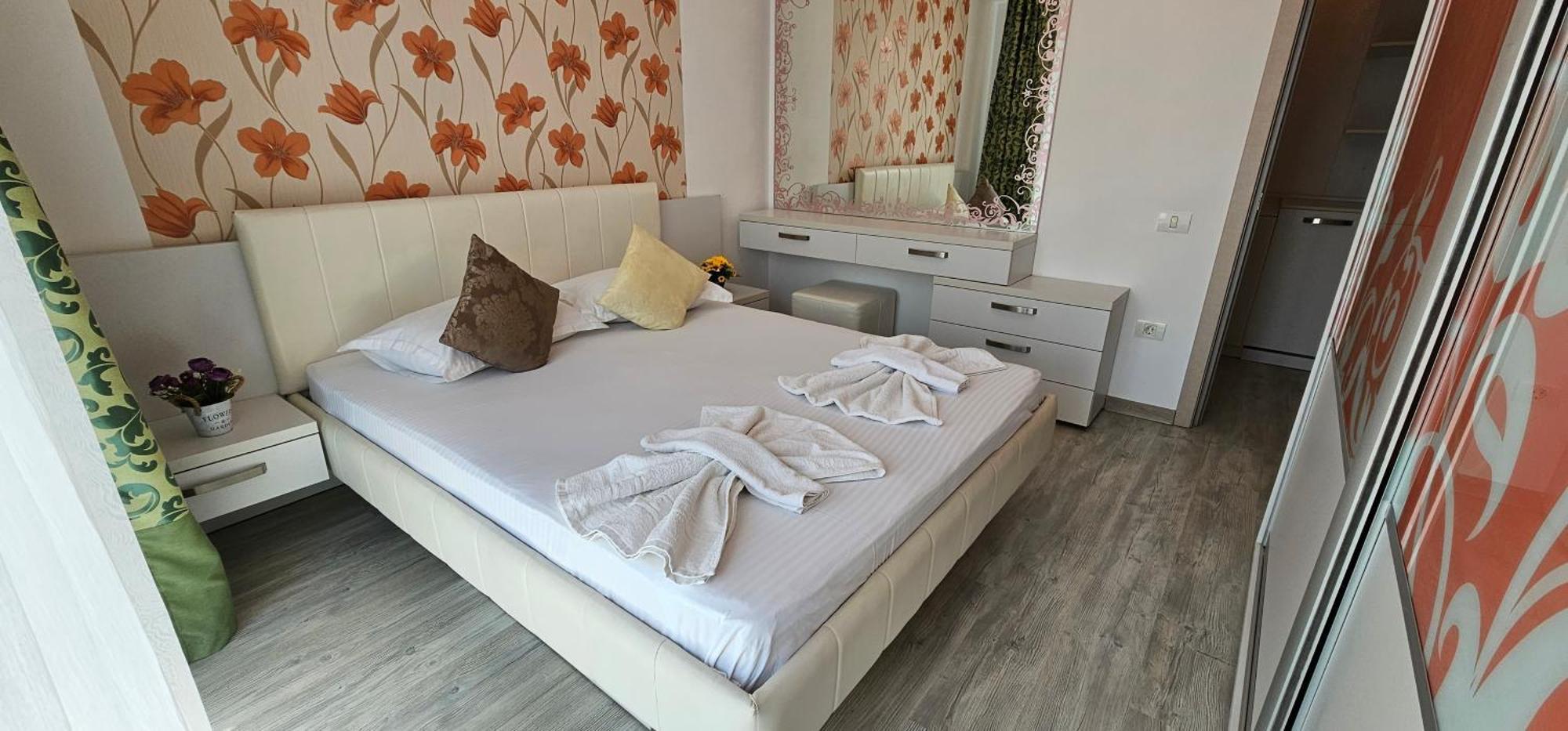 Luxury Aparthotel Promenada In Building Stefan Prima Linie La Mare Năvodari Exterior foto